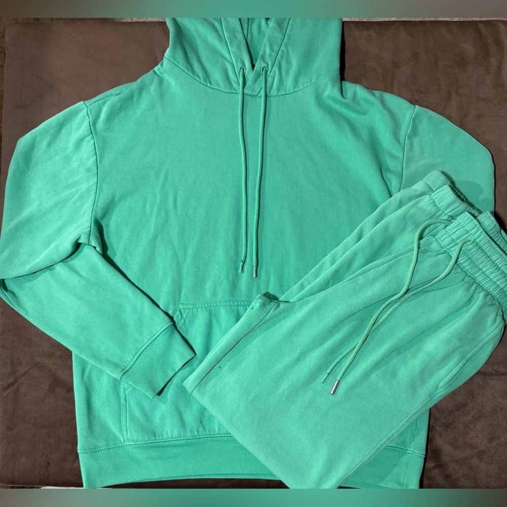 H&M Green Hoodie Size Small and Sweatpants Size XS Set **flaws shown in photos**